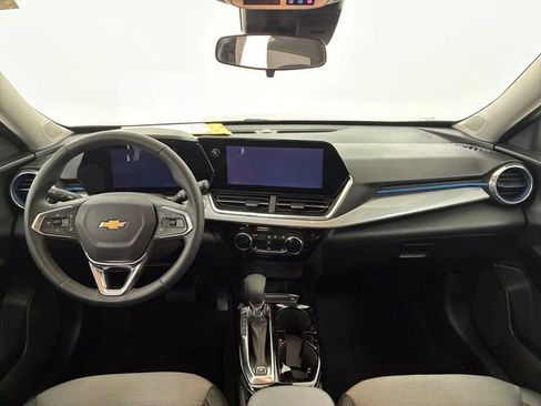 Certified 2024 Chevrolet Trax LT w/ Driver Confidence Package image 20