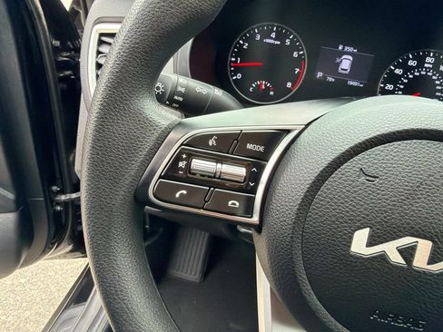Certified 2023 Kia Seltos LX AWD/4WD image 15