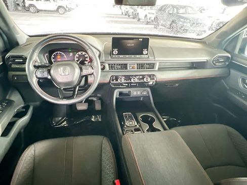 Certified 2025 Honda Pilot Sport image 28