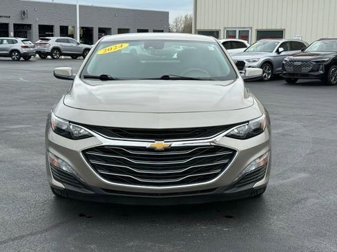 Used 2024 Chevrolet Malibu LT FWD image 2