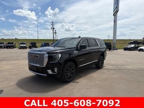 Used 2023 GMC Yukon Denali w/ LPO, Floor Liner Package AWD/4WD image 7