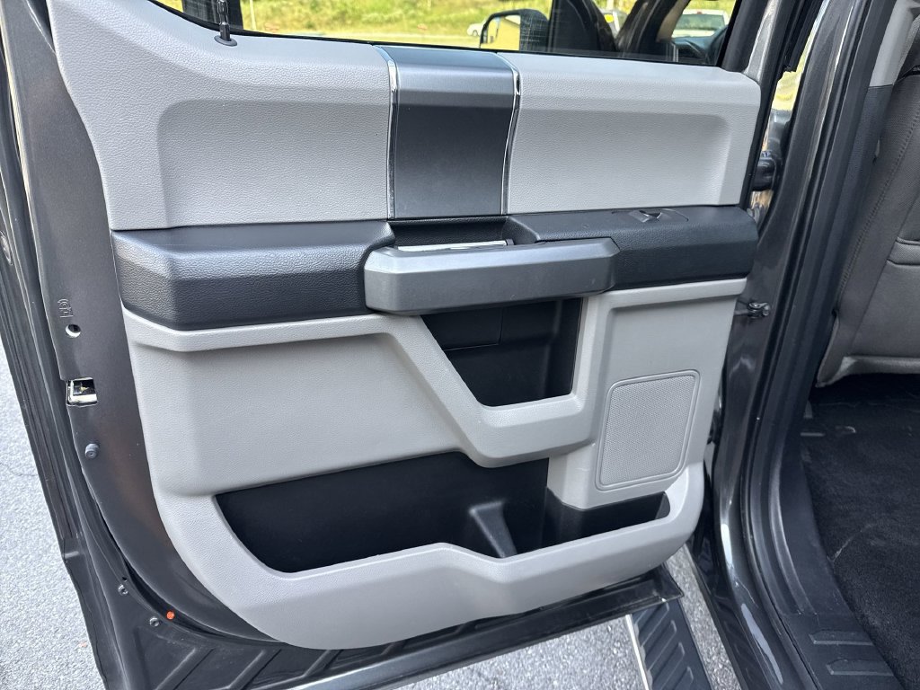 Used 2018 Ford F150 XLT w/ Equipment Group 302A Luxury AWD/4WD image 22