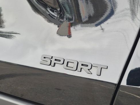 Used 2023 Honda HR-V Sport image 9