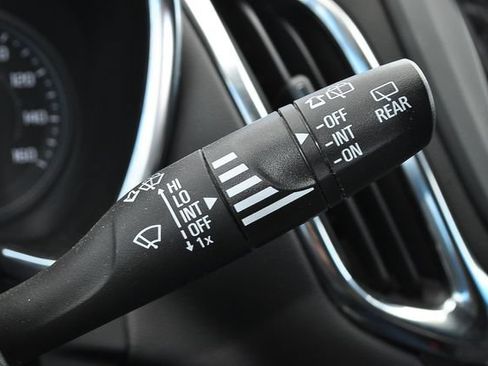 Used 2023 Chevrolet Equinox LT AWD/4WD image 33