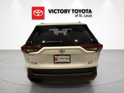 Used 2025 Toyota RAV4 XLE image 4
