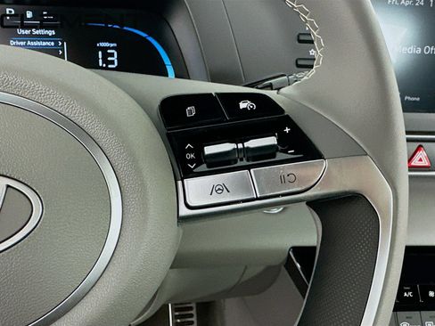 Certified 2026 Hyundai Elantra Sport FWD image 17