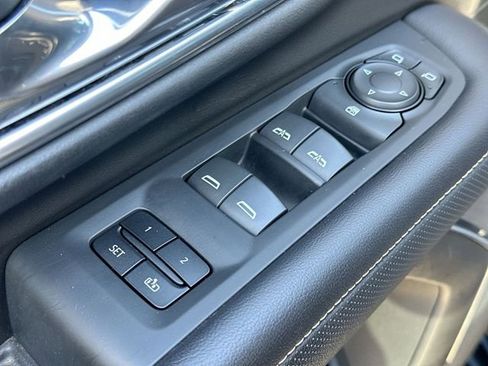 Used 2021 GMC Yukon SLT image 22