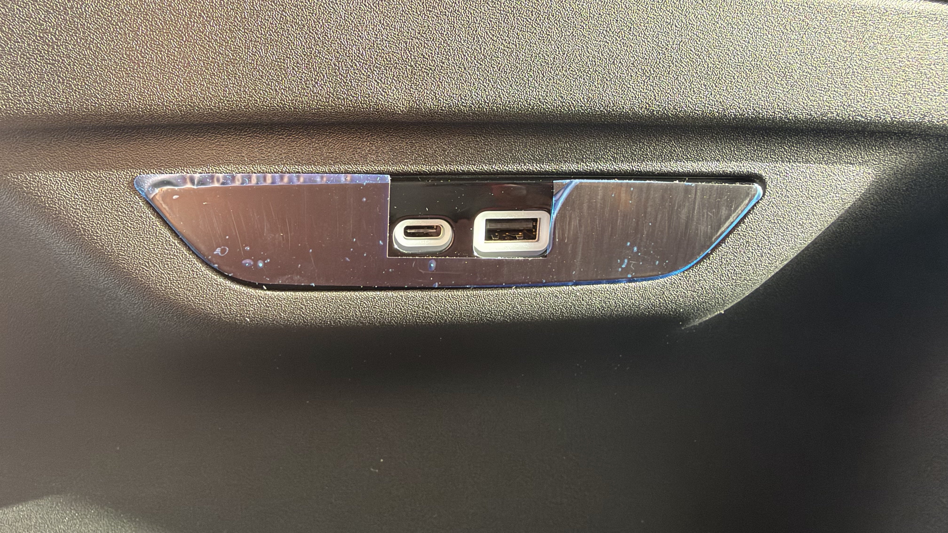 New 2027 Chrysler Pacifica Select w/ Family Tech Group FWD image 33