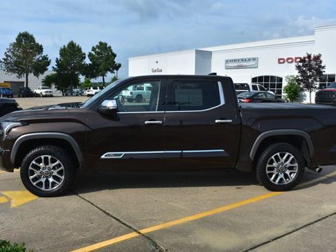 Used 2022 Toyota Tundra 1794 Edition w/ Advanced Package AWD/4WD image 9