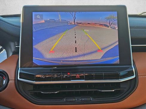 Used 2022 Jeep Compass Limited image 14