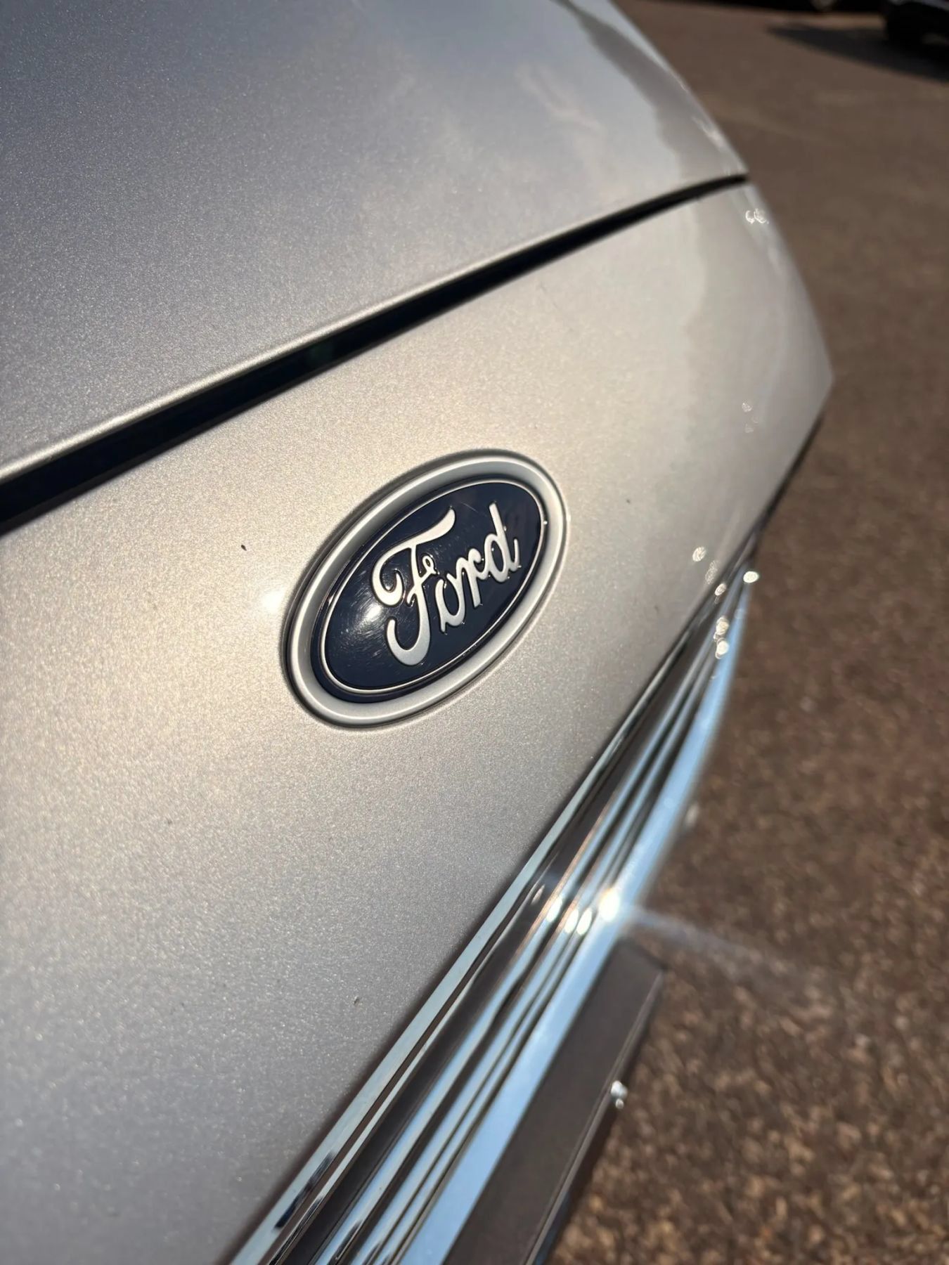 Used 2020 Ford Fusion SE FWD image 36