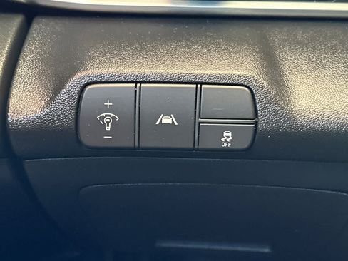 Used 2023 Hyundai Elantra SEL w/ Convenience Package FWD image 30