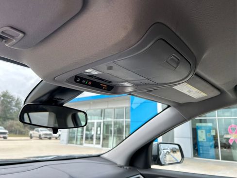 Used 2023 GMC Acadia SLE w/ Driver Convenience Package image 16