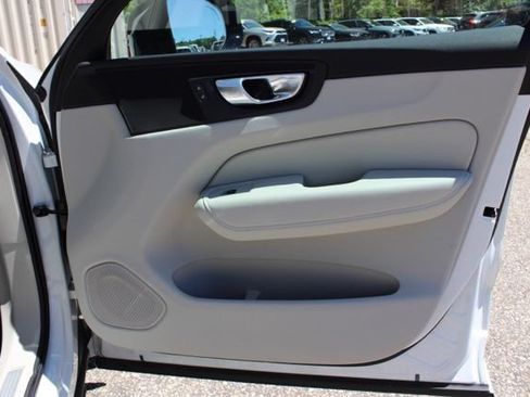 Certified 2024 Volvo XC60 B5 Core w/ Climate Package AWD/4WD image 16