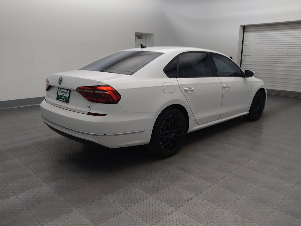 Used 2019 Volkswagen Passat 2.0T Wolfsburg FWD image 9