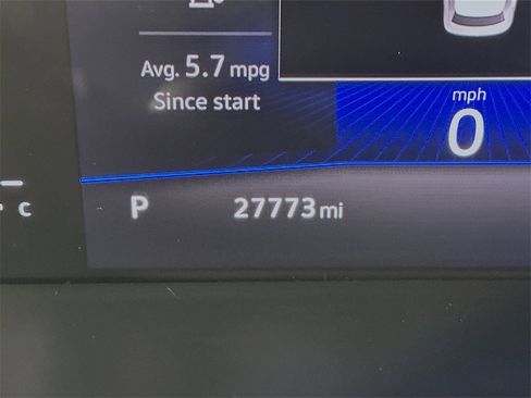 Used 2024 Volkswagen Tiguan SE image 13