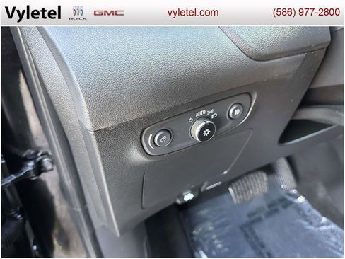 Certified 2023 Buick Encore GX Preferred w/ Cold Weather Comfort Package image 19