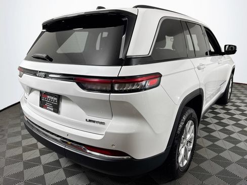 Used 2023 Jeep Grand Cherokee Limited AWD/4WD image 7