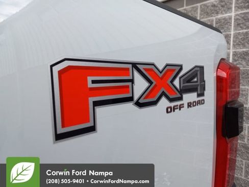 New 2026 Ford F250 Lariat w/ Chrome Package image 26