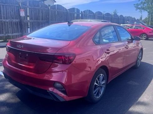 Used 2024 Kia Forte LXS FWD image 3