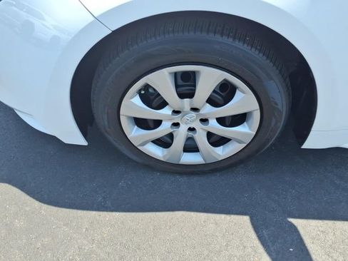 Used 2023 Toyota Corolla LE FWD image 4