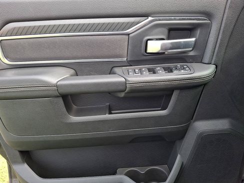 New 2025 RAM 2500 Big Horn AWD/4WD image 7