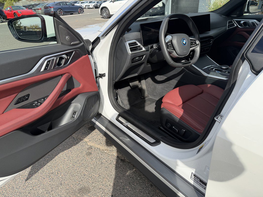 Used 2025 BMW i4 xDrive40i w/ Premium Package AWD/4WD image 14