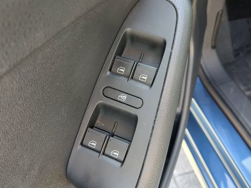 Used 2015 Volkswagen Jetta SE FWD image 17
