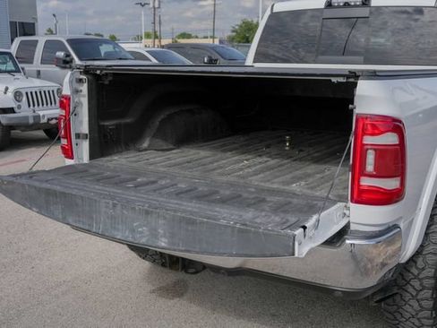 Used 2019 RAM 2500 Limited AWD/4WD image 11