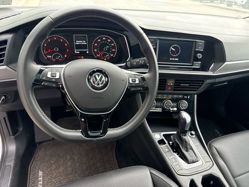 Used 2021 Volkswagen Jetta SE image 8
