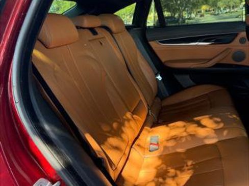 Used 2018 BMW X6 sDrive35i w/ M Sport Package RWD image 18