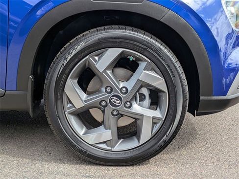Used 2025 Hyundai Venue Limited image 7