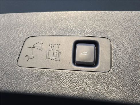 New 2026 Lincoln Corsair Premiere image 25