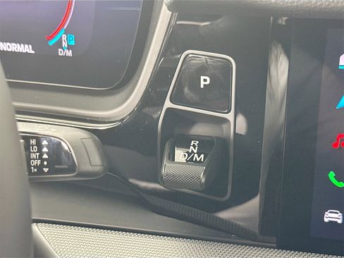 Certified 2025 Porsche Cayenne Coupe image 36