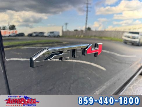 Used 2024 GMC Yukon XL AT4 w/ AT4 Premium Plus Package AWD/4WD image 14