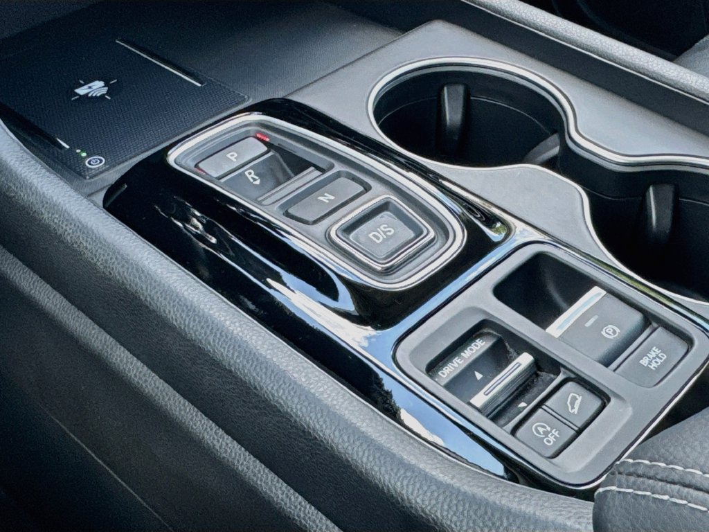 Used 2025 Honda Pilot Touring image 18