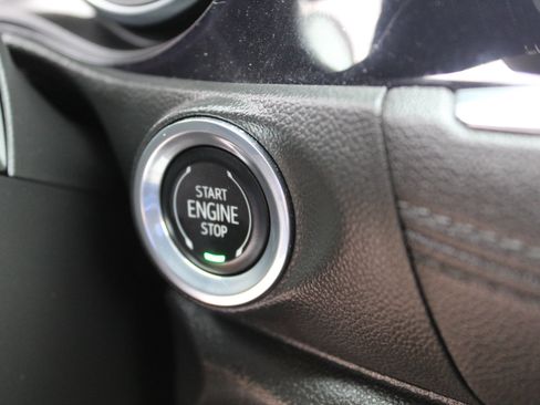 Used 2023 Buick Encore GX Preferred image 33