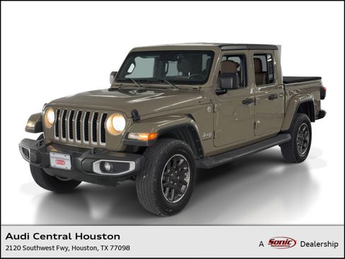 Used 2020 Jeep Gladiator Overland image 1