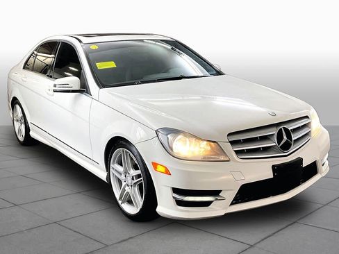 Used 2012 Mercedes-Benz C 300 4MATIC Sedan image 3