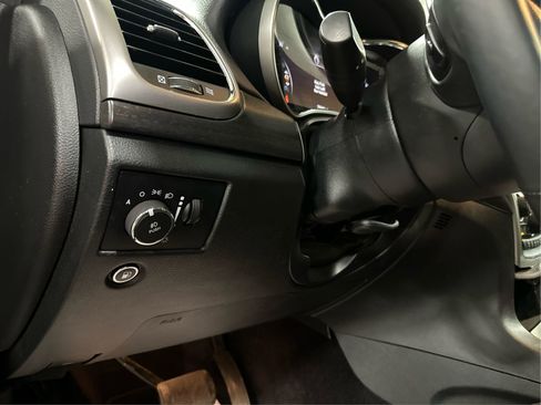 Used 2017 Jeep Grand Cherokee Altitude image 20