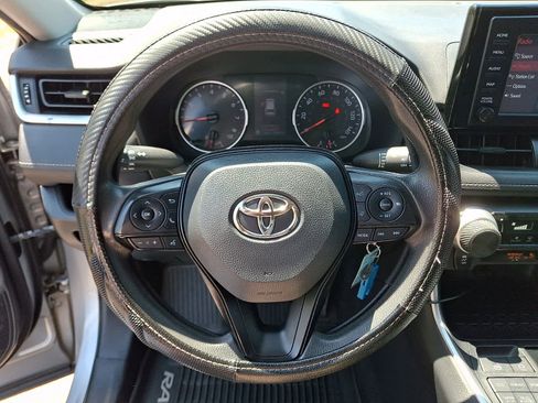 Used 2019 Toyota RAV4 LE w/ All Weather Liner Package AWD/4WD image 20