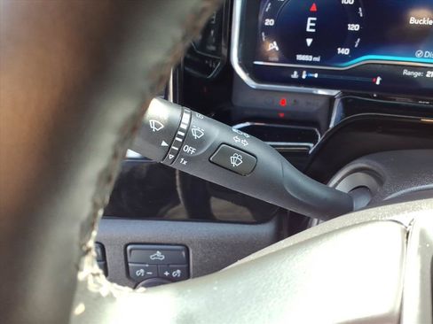 Used 2025 Chevrolet Silverado 2500 LT w/ Convenience Package AWD/4WD image 18