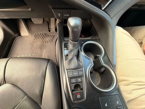 Used 2018 Toyota Camry XLE w/ Audio Package FWD image 18