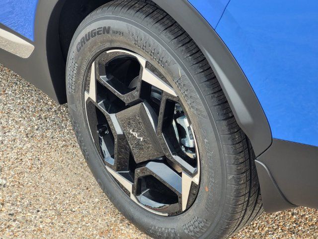 New 2026 Kia Sportage EX FWD image 5