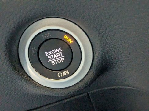 New 2026 Chrysler Pacifica Select FWD image 23