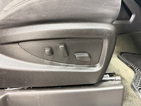 Used 2018 Chevrolet Silverado 1500 LT w/ All Star Edition image 15