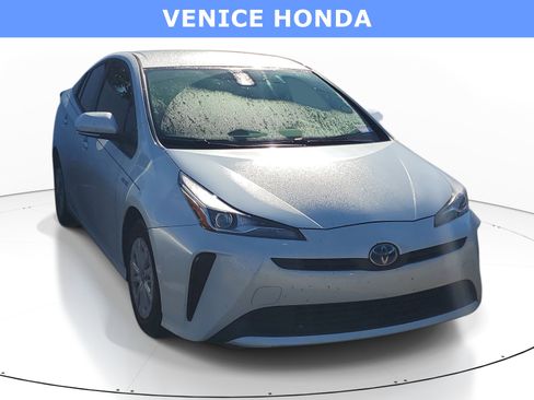 Used 2021 Toyota Prius L Eco FWD image 1