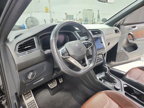 Used 2024 Volkswagen Tiguan SEL R-Line image 18