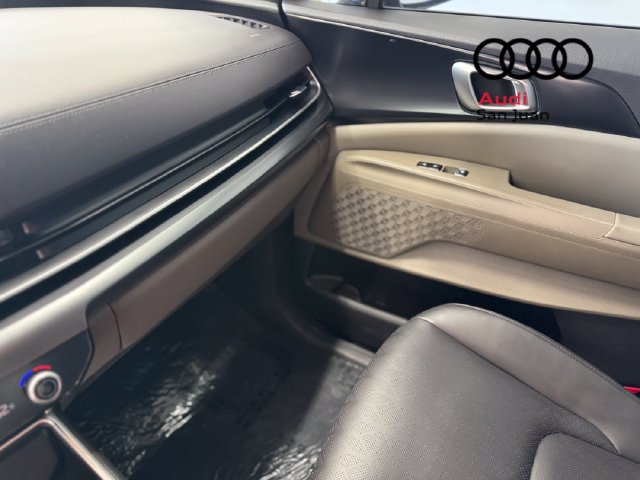 Used 2026 Kia Carnival FWD image 34