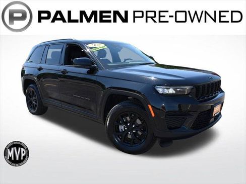 Certified 2025 Jeep Grand Cherokee Altitude AWD/4WD image 1